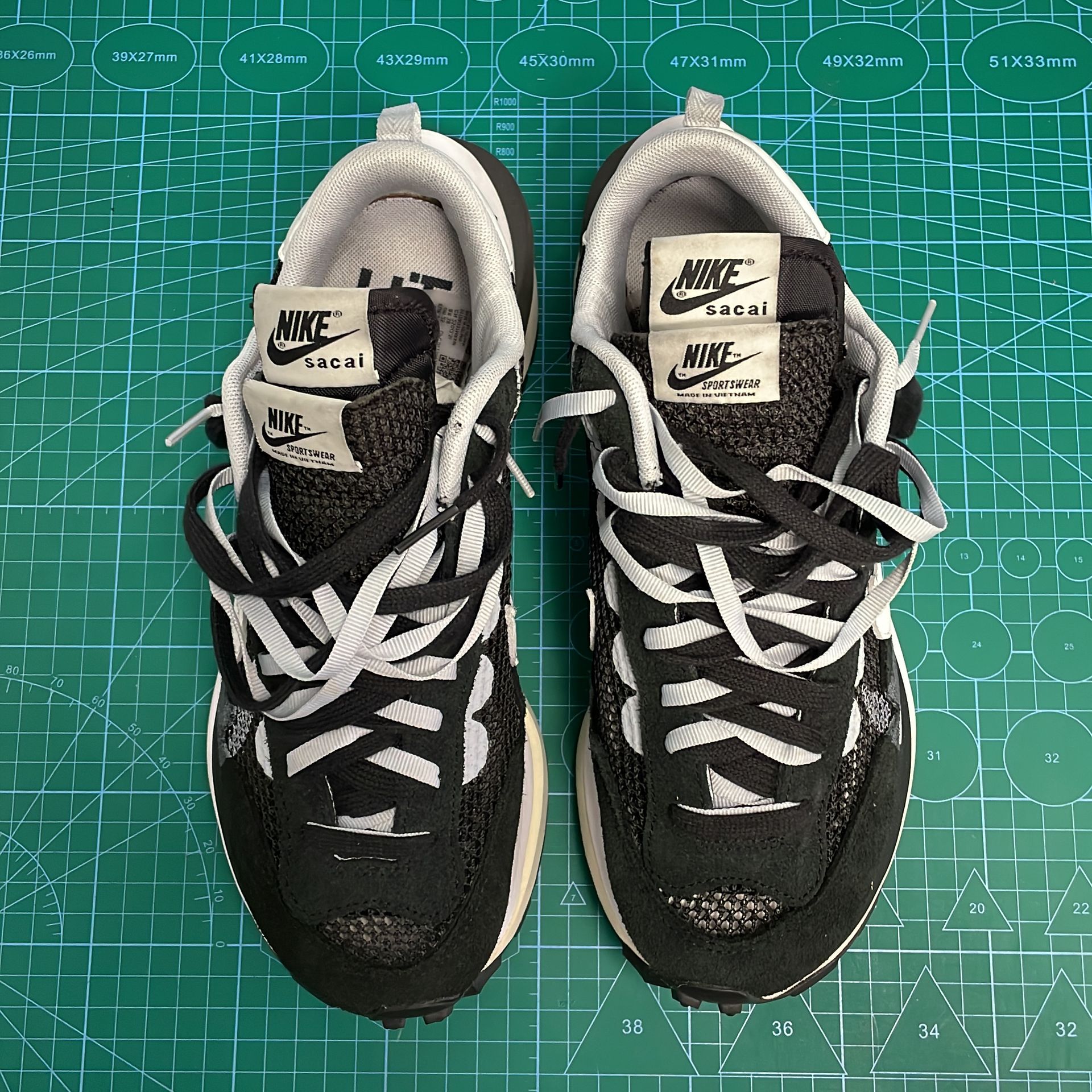 Nike Sacai x VaporWaffle 'Black White'