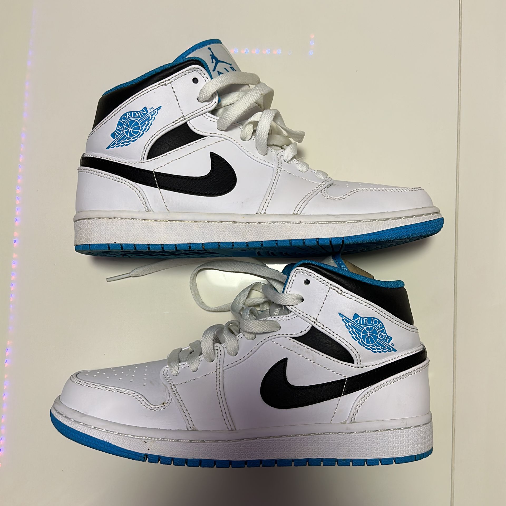 Air Jordan 1 Mid 'Laser Blue' - 554724 141 | Ox Street