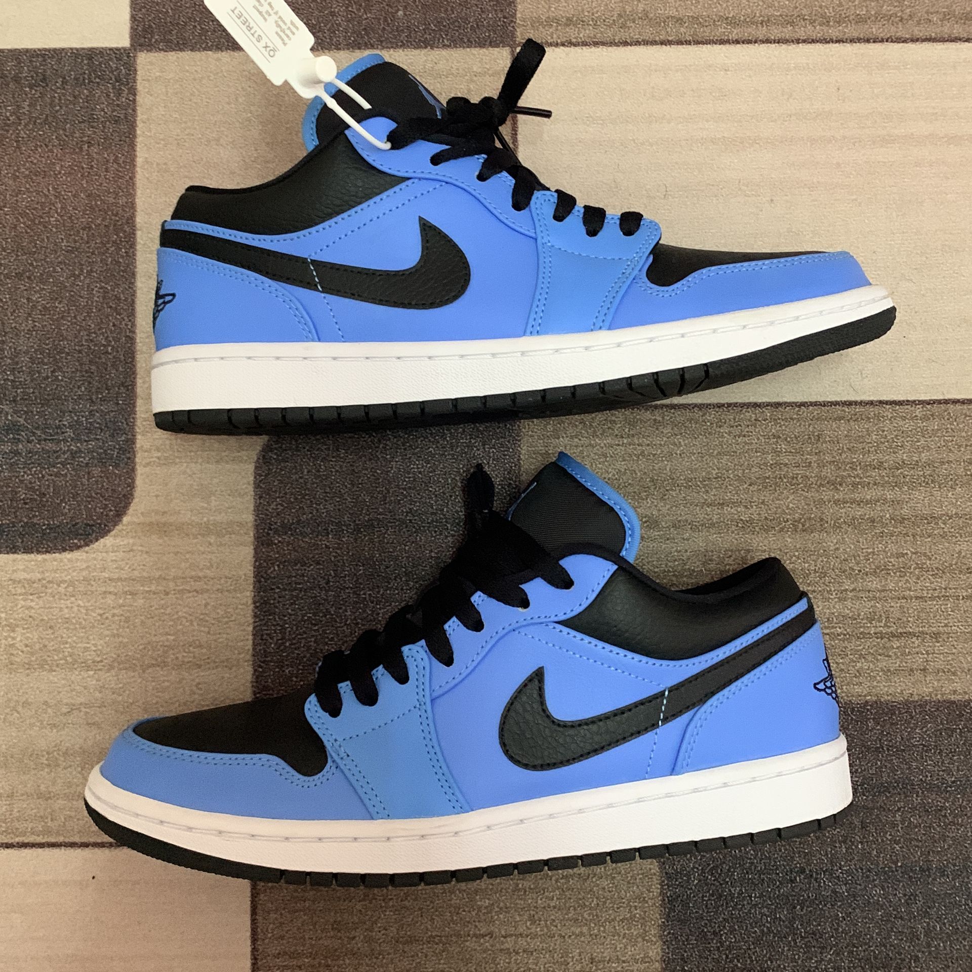 air-jordan-1-low-university-blue-black-553558-403-ox-street